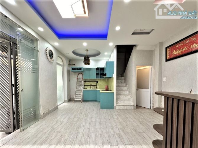 TẦM GIÁ 7 TỶ - NHÀ ĐẸP QUẬN 1 - VÀI BƯỚC RA MẶT TIỀN HOÀNG SA - 4 TẦNG 3PN MASTER VUÔNG A4