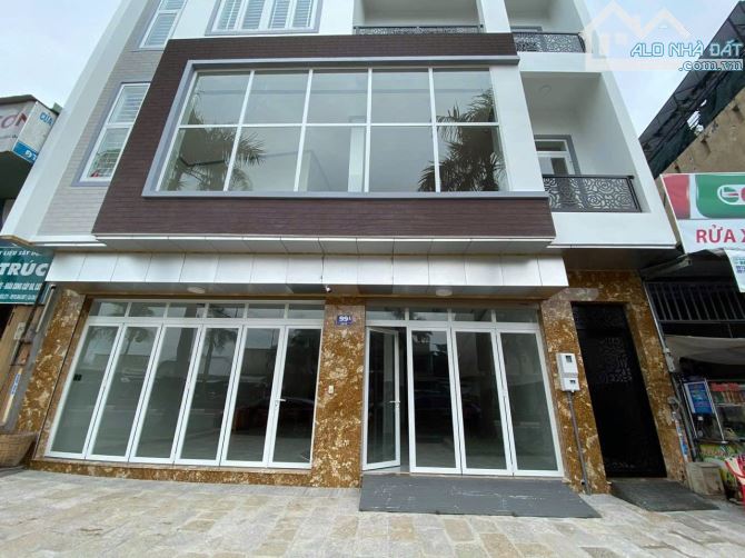 DT :11*57 Căn Nhà Mặt Tiền Kinh Đoanh Đường Cách Mạng Tháng 8 Thuộc Phường Long Hương - 1