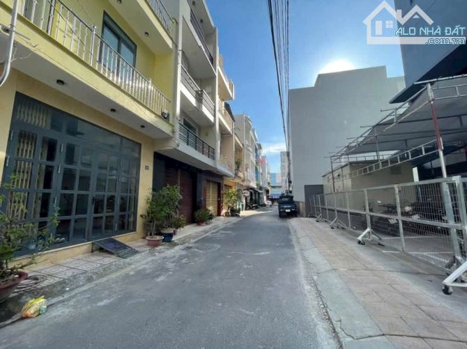 Bán nhà 1 trệt 1 lầu hẻm Hồ Tùng Mậu Trung tâm thương mại cái khế - 1