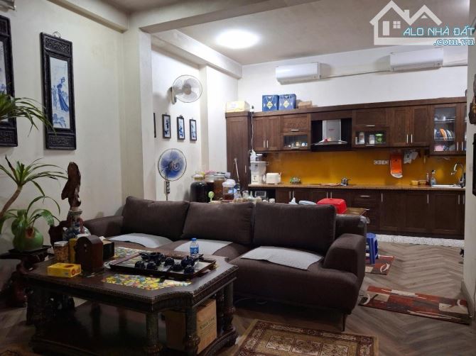 HỒNG TIẾN - 47m x 5 tầng-MT 7m - 1 bước ra phố - 1