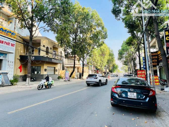 BÁN NHÀ 361M2 MẶT TIỀN Dương Tử Giang Ngay VINCOM  Biên Hoà. - 1