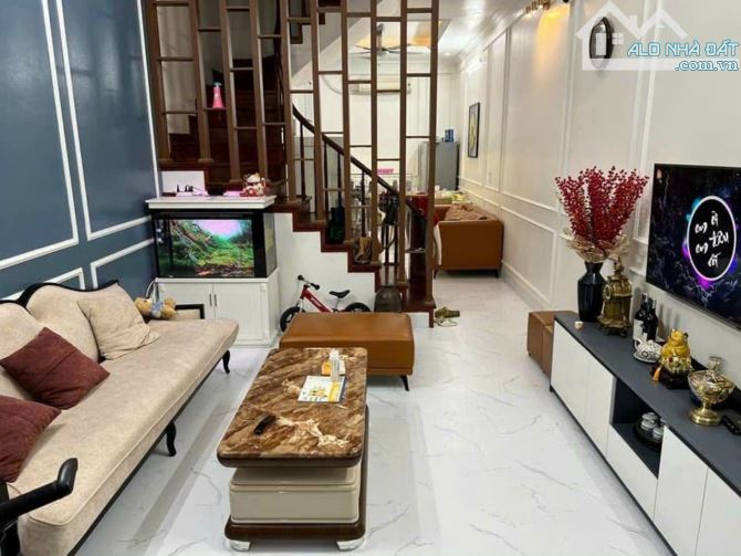 Bán nhà sát phố nhuệ GiangHà Đông, ô tô tránh vào nhà, 2 mặt thoáng, giá chỉ quanh 11 tỷ - 1