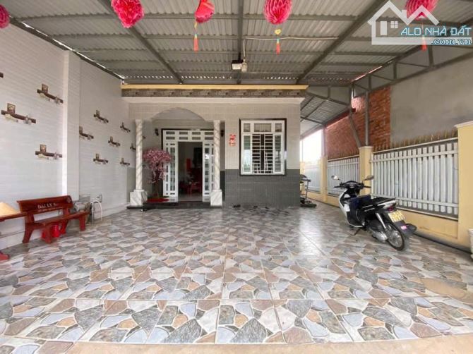 Bán nhà riêng tại An Tịnh, Trảng Bàng, Tây Ninh, 1,2 tỷ, 160m2, SHR, giáp Trường Tiểu Học - 1