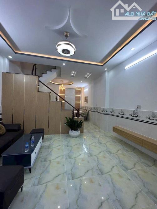 Cần bán gấp nhà ở đường Ngô Tất Tố, phường 19, quận Bình Thạnh, giá 2 tỷ 700 triệu - 1