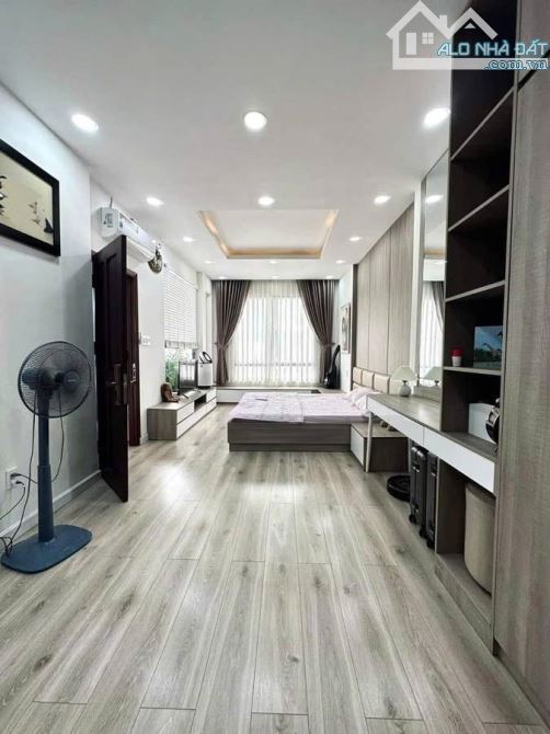 BÁN NHÀ MẶT TIỀN KỲ ĐỒNG, PHƯỜNG 9, QUẬN 3, 4 TẦNG, 18 TỈ ĐỒNG - 1