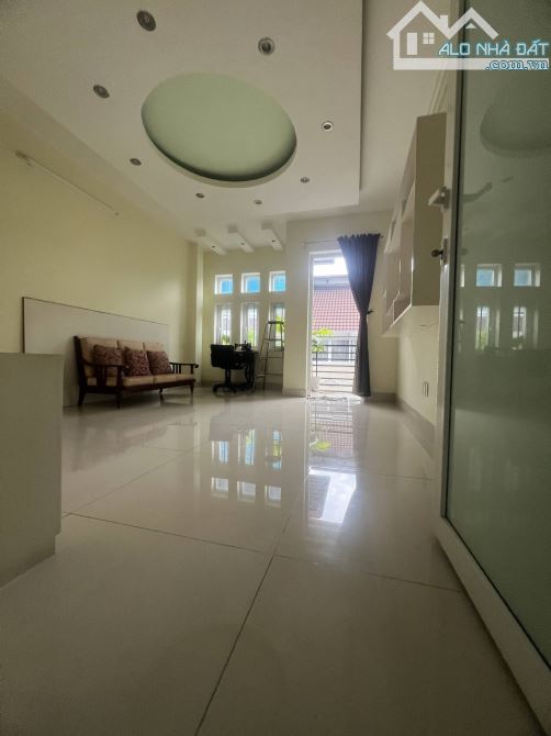 BÁN NHÀ 5 TẦNG BTCT - PHƯỜNG 3 - QUẬN 3 - NGUYỄN THIỆN THUẬT - 64M2 - 20.8 TỶ - 1