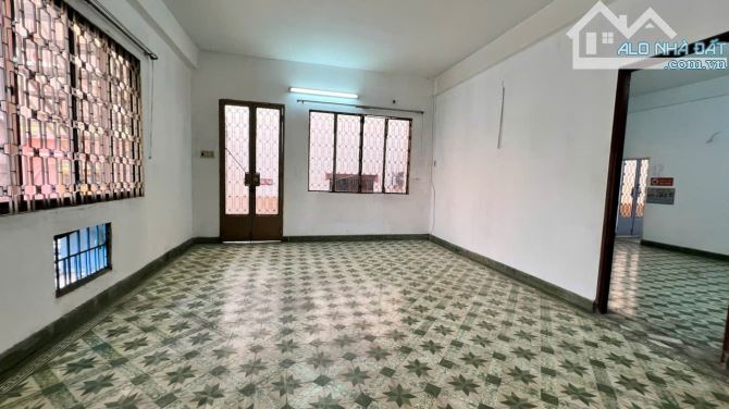 Cho thuê nhà MT Dạ Nam Q8 (Giáp Q1, Cầu Chữ Y) 500m2 SD, (6.5x33) Nở Hậu 10m - 65tr/tháng - 1