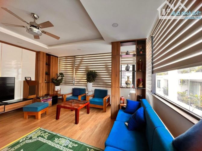 Siêu phẩm nhà phố Linh Lang - Phân lô ô tô tránh, thang máy, nội thất đẳng cấp giá 32 tỷ. - 1