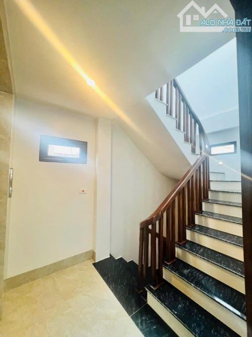 Quận 10, Bán nhà riêng đẹp HXH Ngô Quyền, 6.3 tỷ, 38m2, 3PN, 3WC, nhiều tiện ích - 1