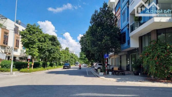 CC bán nhà 7 tầng lô góc mặt đường Lê Thánh Tông, Phan Huy Chú, giá 33 tỷ - 1