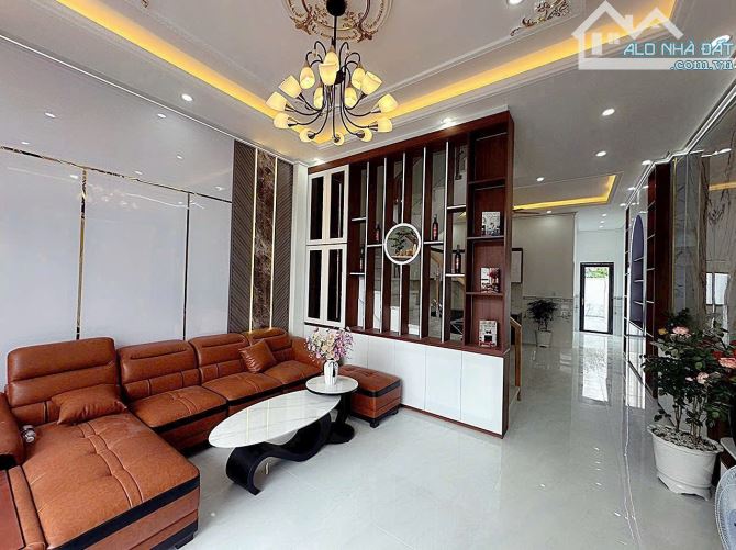 Nhà mới xây Bình Chánh - Sổ hồng trao tay - 1