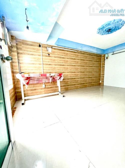 2.6 tỷ Nhà đẹp 3 tầng – Hẻm yên tĩnh – Sổ hồng riêng - 1