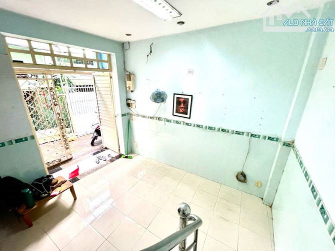 Nhà 3 tầng, nở hậu – Pháp lý chuẩn, dọn vào ở ngay! 2,6 tỷ - 1