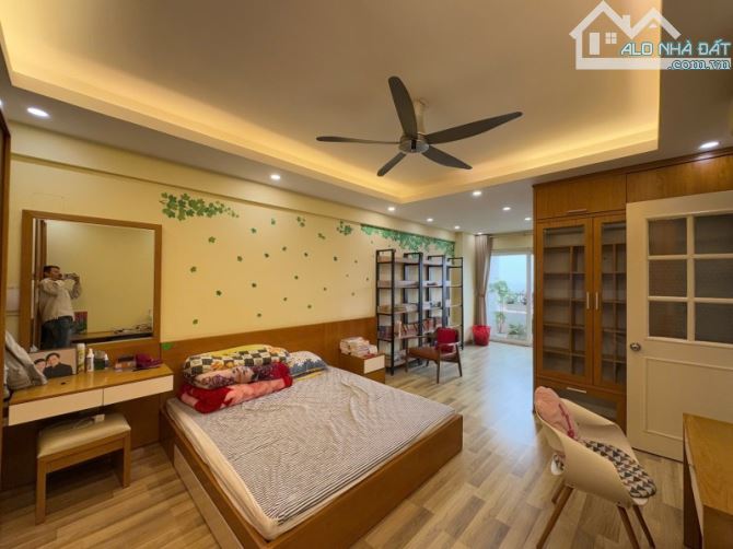 Bán căn hộ chung cư tòa H KĐT Việt Hưng, Long Biên, 4 ngủ, 150m2 chỉ 6,5 tỷ - 1