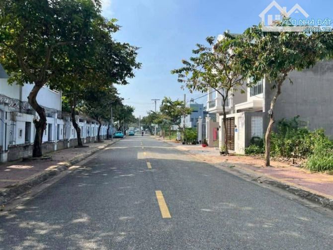 LÊ HỮU TRÁC - Khu GÒ CÁT 6-2 Tỷ 650 - F Long Tâm - Tp Bà Rịa-5x21m - Hướng Đông Nam - 1