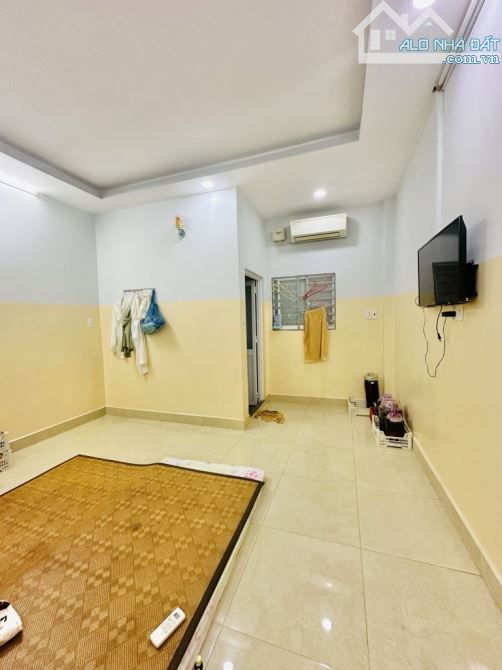 MẶT TIỀN 4 TẦNG BTCT PHAN XÍCH LONG - QUẬN 11 - NGAY 3 THÁNG 2 - NGANG 4X15 - 12 TỶ 2 - 1