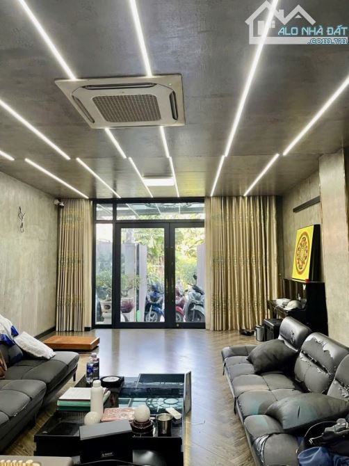 NHÀ BÀ ĐIỂM HÓC MÔN - 3 TẦNG 75M2 (5.5M X 14M) - NHỈNH 4 TỶ. - 1