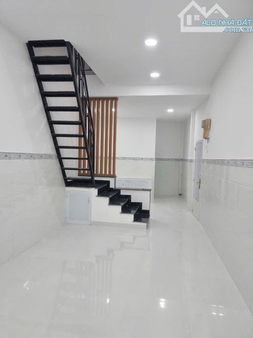 BÁN GẤP!! NHÀ HẺM 120 TRẦN HƯNG ĐẠO - 3 TẦNG - CHỈ 6 TỶ - THƯƠNG LƯỢNG - 1