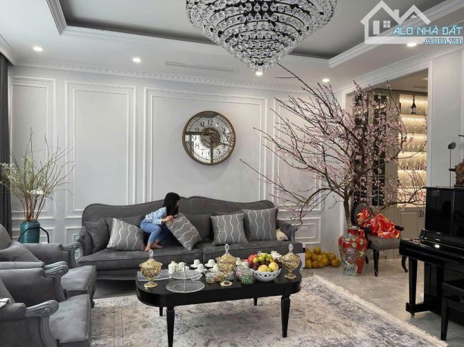 BÁN BIỆT THỰ HOÀNG QUỐC VIỆT- Ô TÔ TRÁNH, VỈA HÈ- 100M2, MẶT TIỀN 8.5M, 4 TẦNG_GIÁ 32.5 TỶ - 1