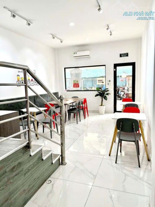 Bán nhà mặt phố Trần Hưng Đạo, 27 tỷ, 64m2, 7PN, 7WC, 5 tầng, mặt tiền đẹp - 1