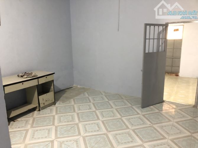 Giá cực tốt..7tỷ990. Bán nhà mặt tiền Bùi Văn Hoà P. Long Bình gần cổng kcn. 6x43m. SHR - 4