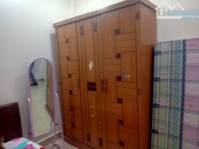 NHÀ MẶT PHỐ- LÔ GÓC- KINH DOANH - ÔTÔ TRÁNH, YÊN BÌNH 7.5tỷ. - 2