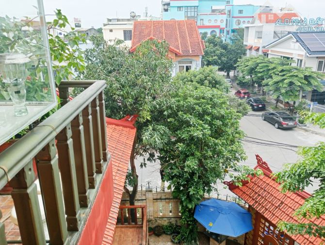 🚘🚘🚘Chủ đại gia qua Mỹ  👉DT khủng 255 m2, 3 tầng có hồ bơi - 2