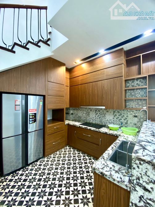🏡 CHO THUÊ BIỆT THỰ SÂN VƯỜN VINHOMES RIVERSIDE - SANG XỊN - FULL NỘI THẤT – VÀO Ở NGAY - 2