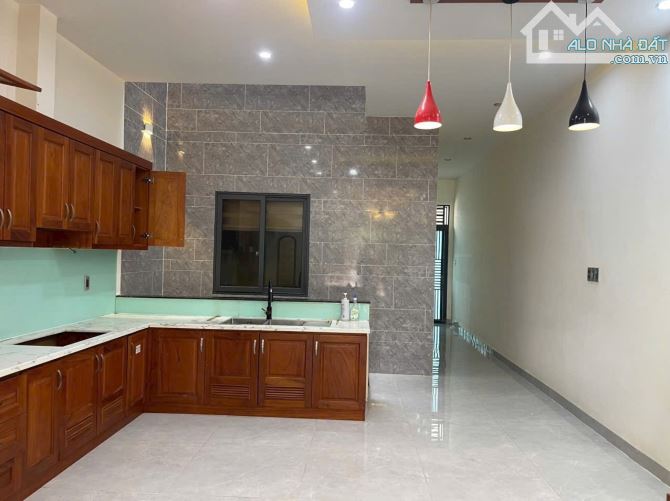 Bán Nhà giá: 5tỷ gồm 1 trệt 2 lầu khu Triều Phát thuộc phường Phước Nguyên, TP Bà Rịa - 2