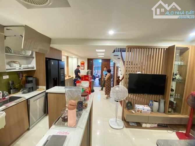 🔅 Siêu VIP, Mặt Phố Phạm Hồng Thái, Ba Đình 49m2 4T MT 4m, Chỉ 32 Tỷ 🔅 - 2