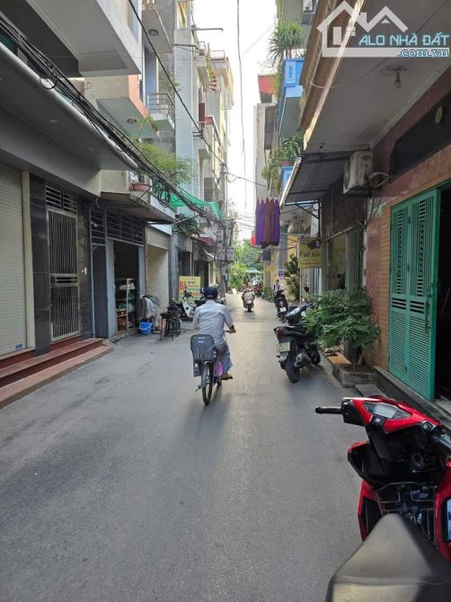 Bán nhà sát phố nhuệ GiangHà Đông, ô tô tránh vào nhà, 2 mặt thoáng, giá chỉ quanh 11 tỷ - 2