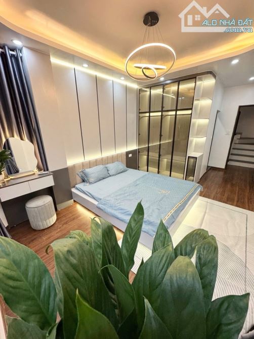 Bán nhà Khâm Thiên, Lê Tuấn, 4 tầng đủ nội thất, chỉ 5,68 tỷ - 2