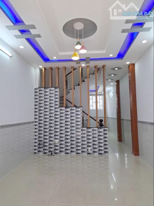 BÁN NHÀ 3 TẦNG GẦN LÊ VĂN QUỚI - GIÁP TÂN PHÚ - HẺM 6M THÔNG - GIÁ CHỈ 4.5 TỶ - 2