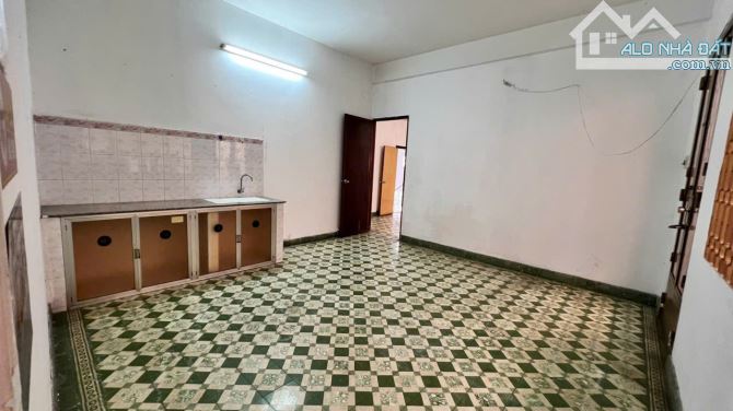 Cho thuê nhà MT Dạ Nam Q8 (Giáp Q1, Cầu Chữ Y) 500m2 SD, (6.5x33) Nở Hậu 10m - 65tr/tháng - 2