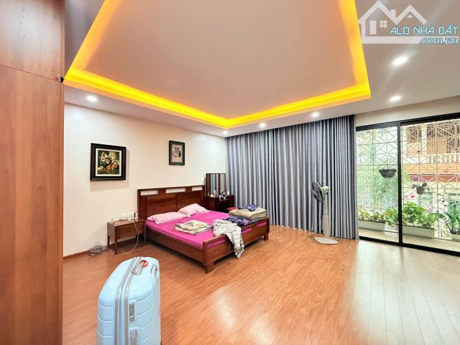BÁN NHÀ PHỐ NGỌC HÀ 70M, OTOTRÁNH ,OTO VÀO NHÀ ,VỈA HÈ, THANG MÁY , GIÁ 18TỶ - 2