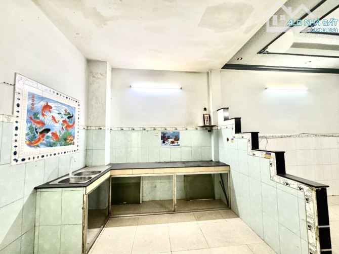 Bán gấp nhà đẹp ở ngay Hoài Thanh, sát mặt tiền 45m2, ngang khủng 5m, SHR, chỉ 4.9 tỷ. - 2