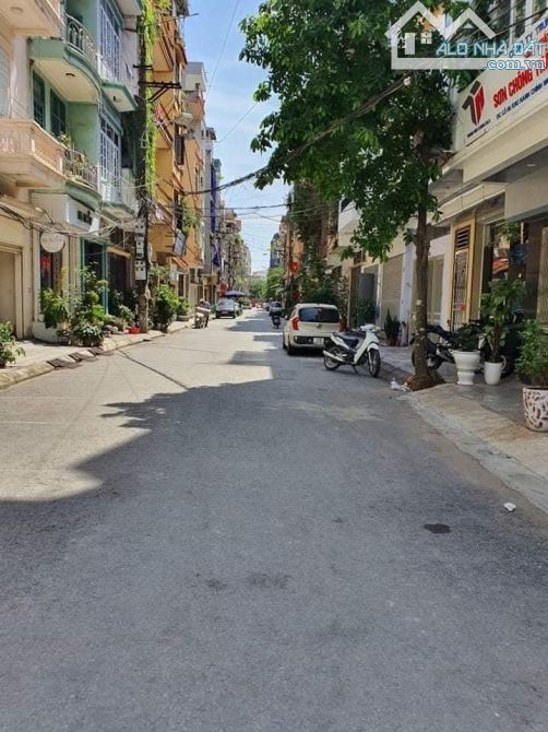 Bán nhà mặt phố Lý Thường Kiệt 5 tầng phân lô ô tô tránh vỉa hè kinh doanh chỉ 14 tỷ - 2