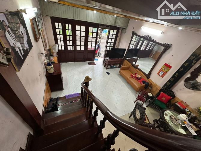 BÁN NHÀ MẶT PHỐ CỰ LỘC 60m2 - 5T - MT 5m - 17 TỶ - Ô TÔ DỪNG ĐỖ - HAI THOÁNG - KINH DOANH - 2