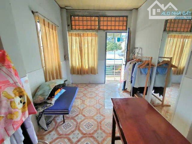 Dưới 3 tỷ có nhà 3 tầng – Vị trí trung tâm, hẻm thông, nhà đẹp sẵn ở! - 2