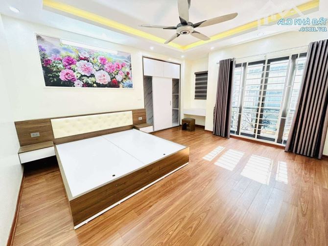 BÁN NHÀ PHỐ ĐÔNG THIÊN - VĨNH HƯNG : 42M - DÂN XÂY - 2 MẶT THOÁNG SÁNG - GIÁ 6.3 TỶ - 2