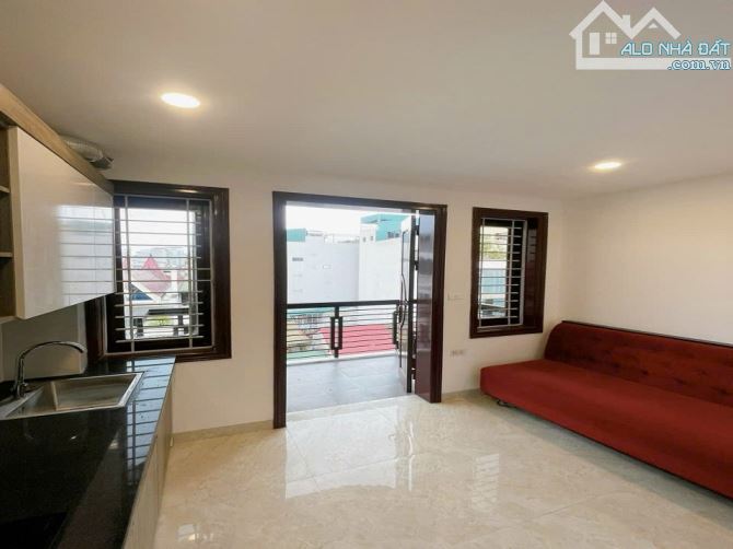 Cho thuê căn hộ full đồ - mặt phố Khâm Thiên - Đống Đa - ô tô đỗ cửa - 7 triệu/tháng - 2