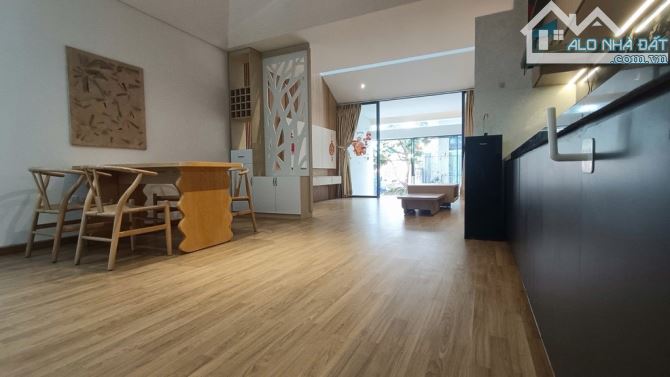 🌈 LÔ GÓC KIỆT Ô TÔ NHỈNH 3. TỶ.Đ.NGUYỄN CHÁNH.P.HOÀ MINH.Q.LIÊN CHIỂU.TP.ĐÀ NẴNG - 2