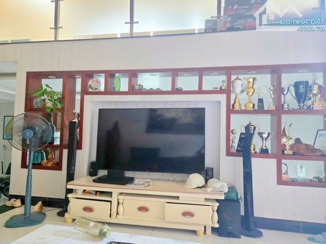 Bán Biệt thự Hơn 200m2 Phường Tân Hiệp Gần Cư Xá B5. - 2