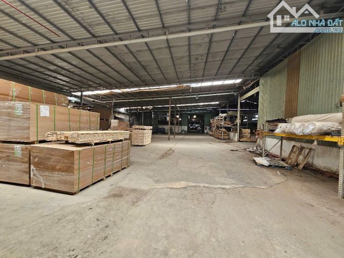 Nhà xưởng gần Quốc lộ 1K ngã tư Bình Thung, 3248m ngang 28m full SKC, sổ hoàn công, 2325 - 2