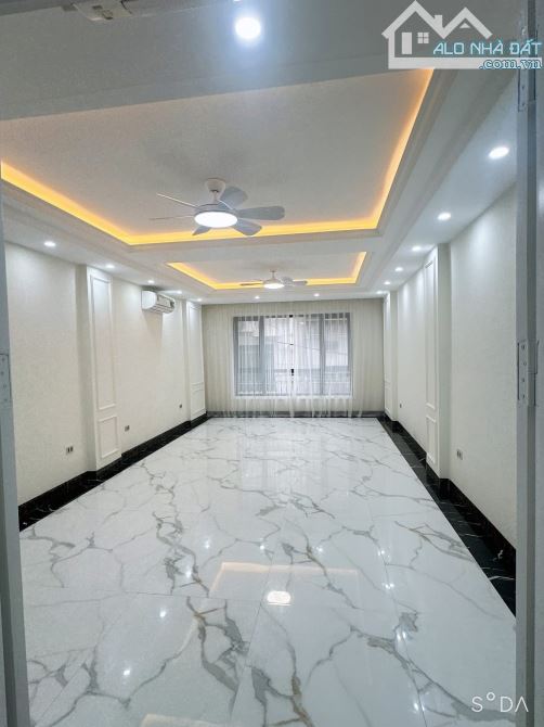 Bán Nhà Lạc Long Quân Tây Hồ-Nhà Đẹp Dân Xây,Ngõ Nông Gần Oto-33m 5 tầng Mt3,6m giá 7,5 Ty - 2