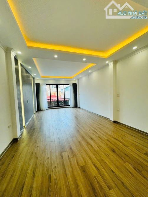 SIÊU HIẾM BỒ ĐỀ 50M2 THANG MÁY- 1OM Ô TÔ TRÁNH- GẦN CHỢ NHỈNH 10 TỶ - 2