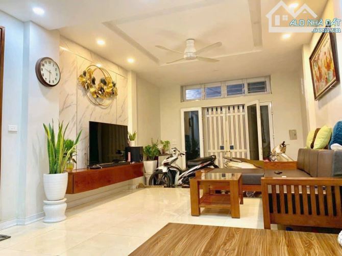 NHÀ HIẾM ĐÌNH THÔN - VỊ TRÍ KIM CƯƠNG - FULL NỘI THẤT - 58M - GIÁ CHỈ 12.5 TỶ - 2