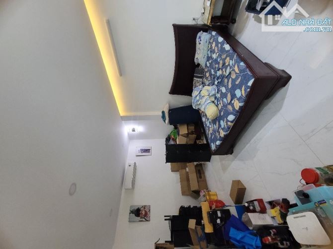 Mặt tiền Dương Quảng Hàm P.5 GV - 100m2 ngang 5 - Đường nhựa 40m - 3