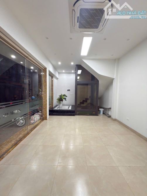 BÁN NHÀ KIM MÃ THƯỢNG -BA ĐÌNH, 40m*10m*6T THANG MÁY, OTO TRÁNH VỈA HÈ KINH DOANH, Ở SUỚNG - 3