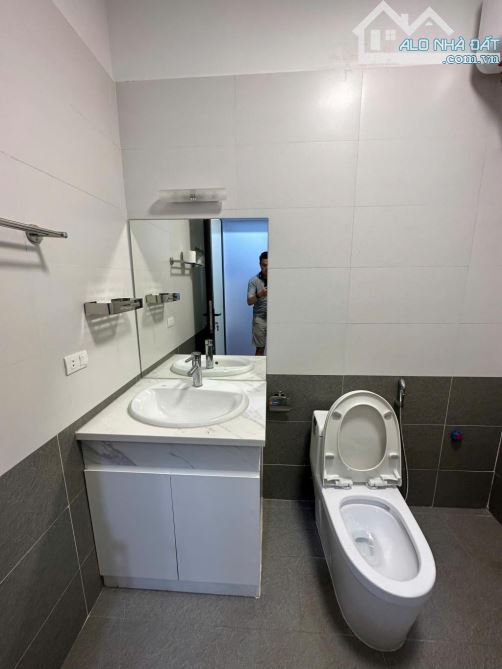 Nhượng nhà 🏠 40 m , 5 tầng, mặt tiền 4 m rao 8,1 tỉ - 3